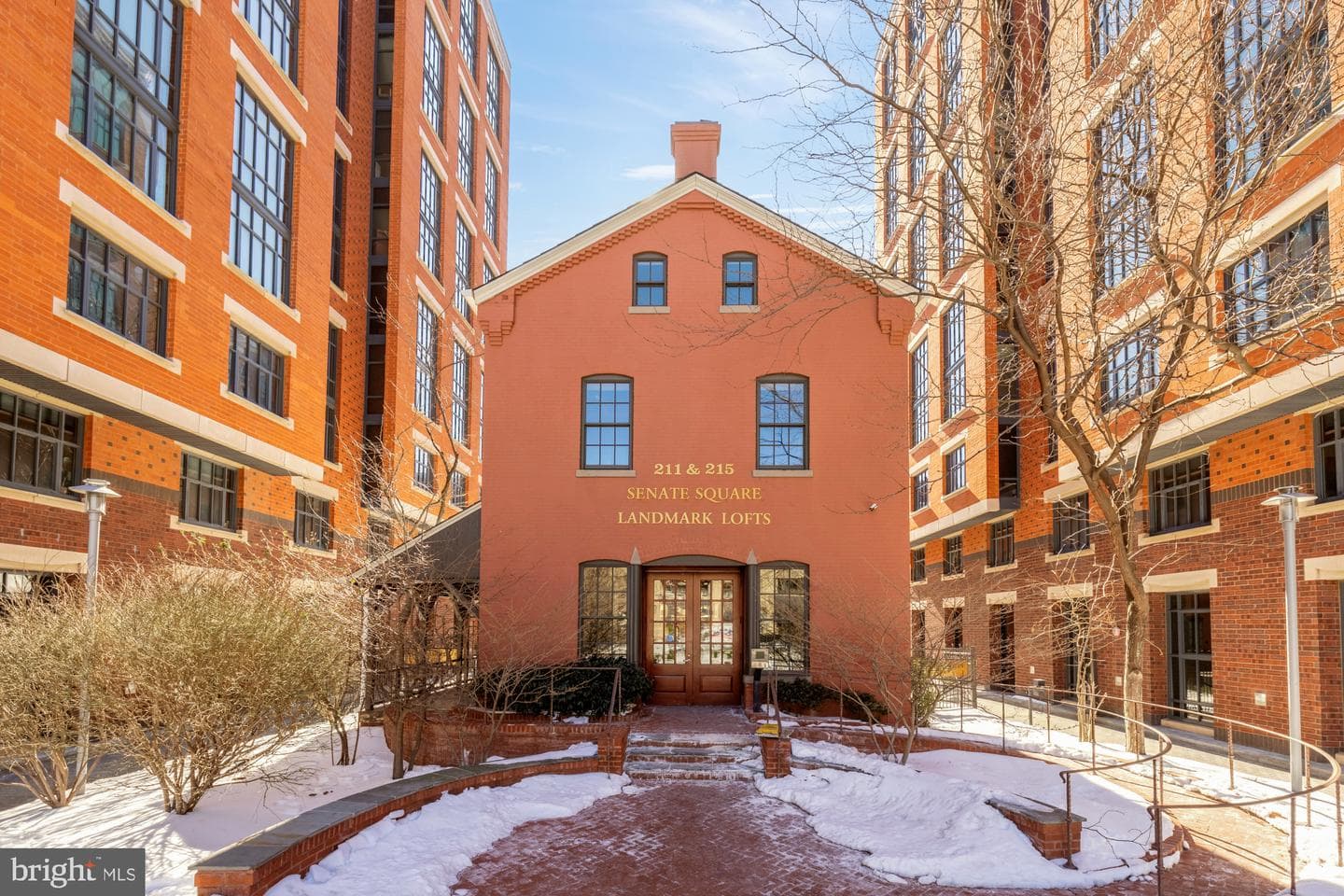215 I Street NE #311 photo 2
