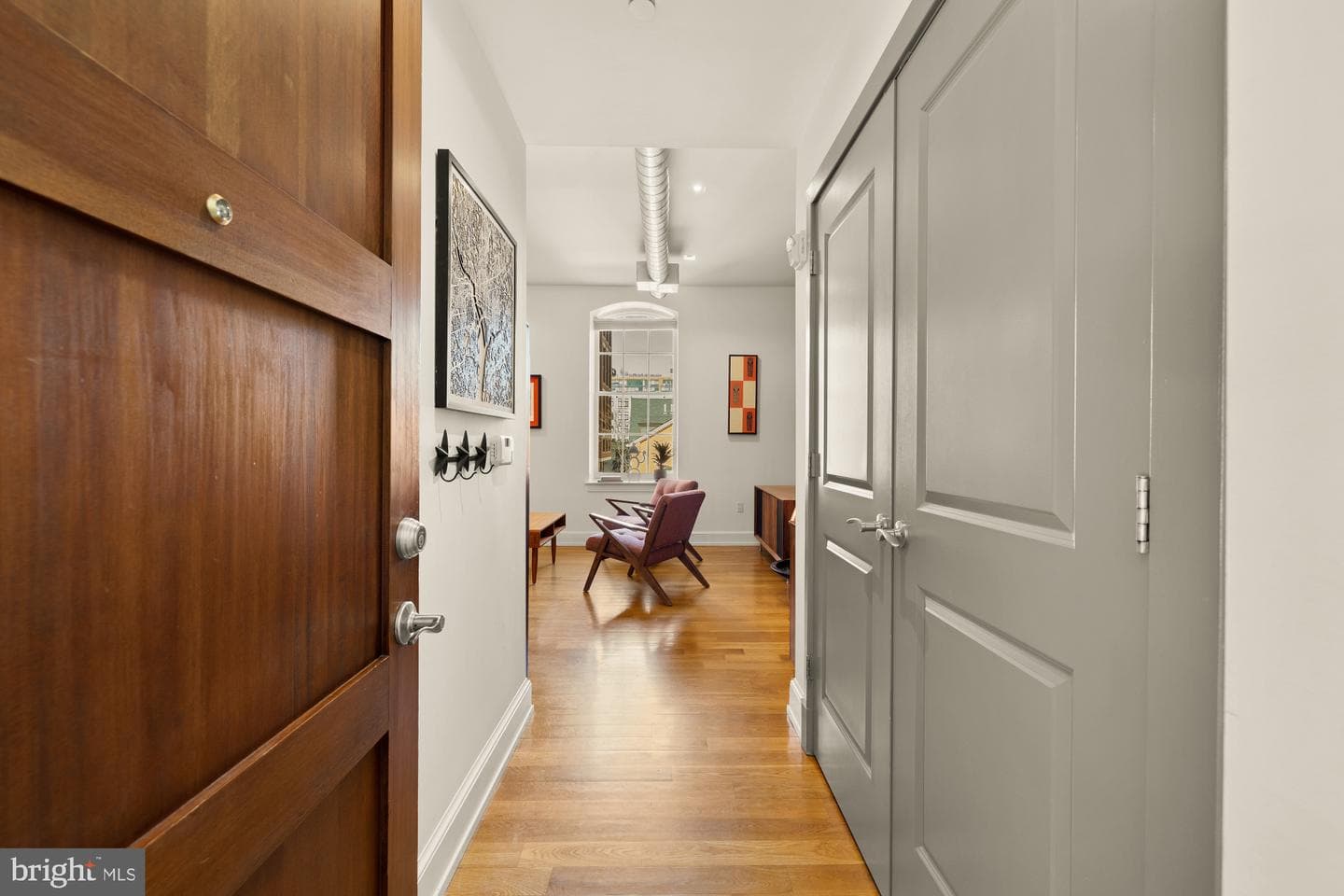 215 I Street NE #311 photo 4