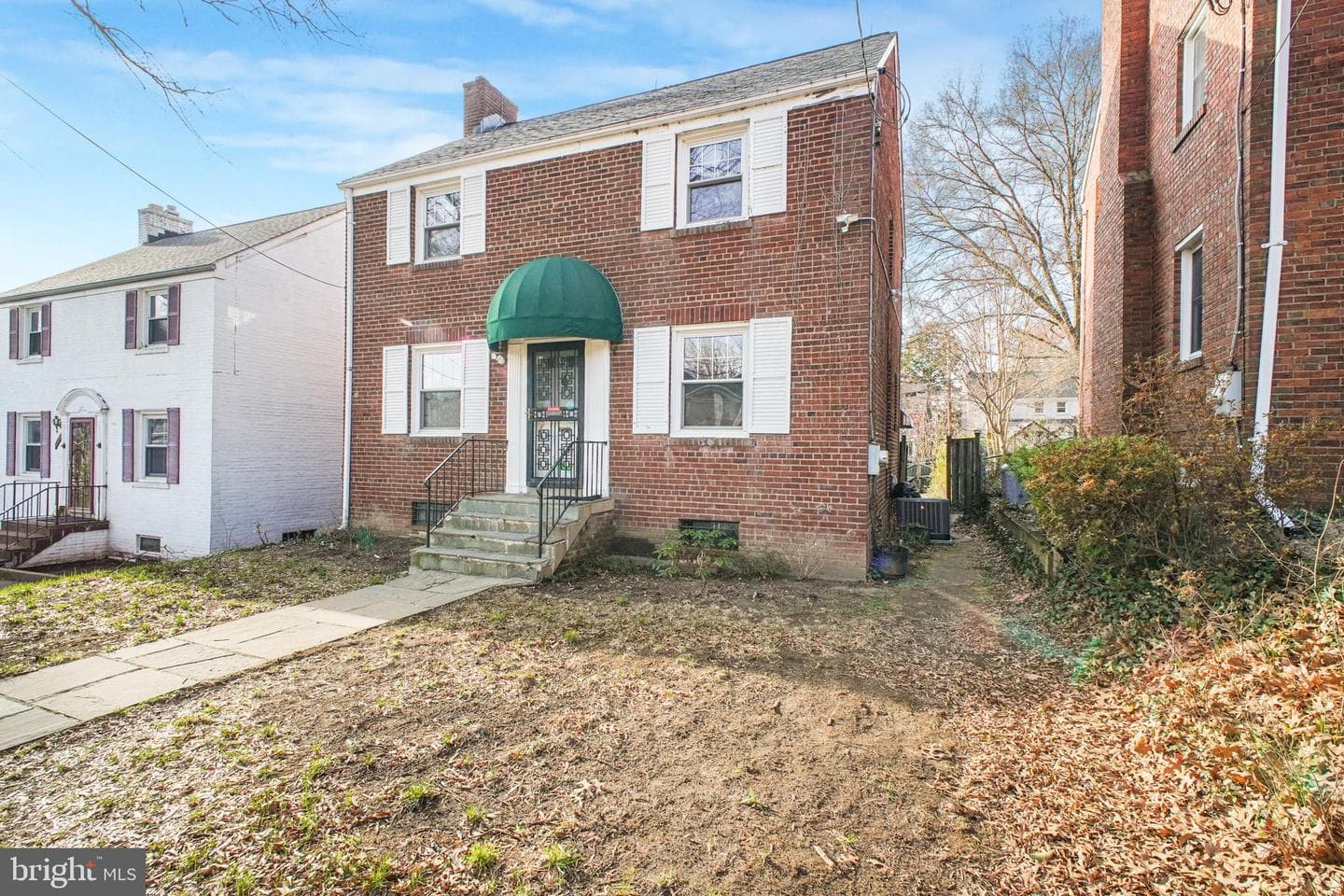 1605 Crittenden Street NE photo 2