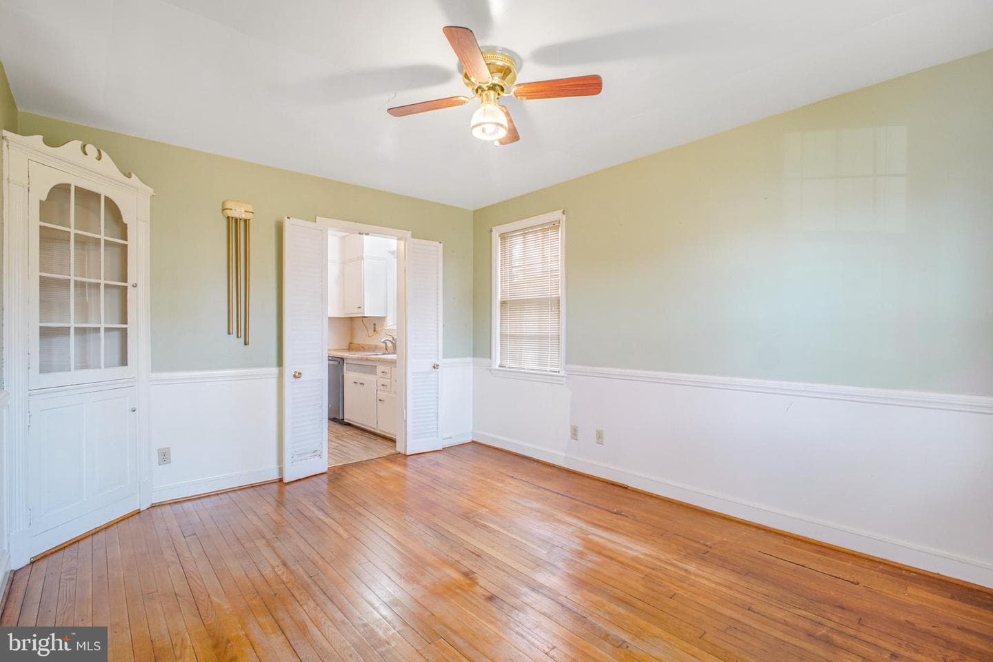 1605 Crittenden Street NE photo 7