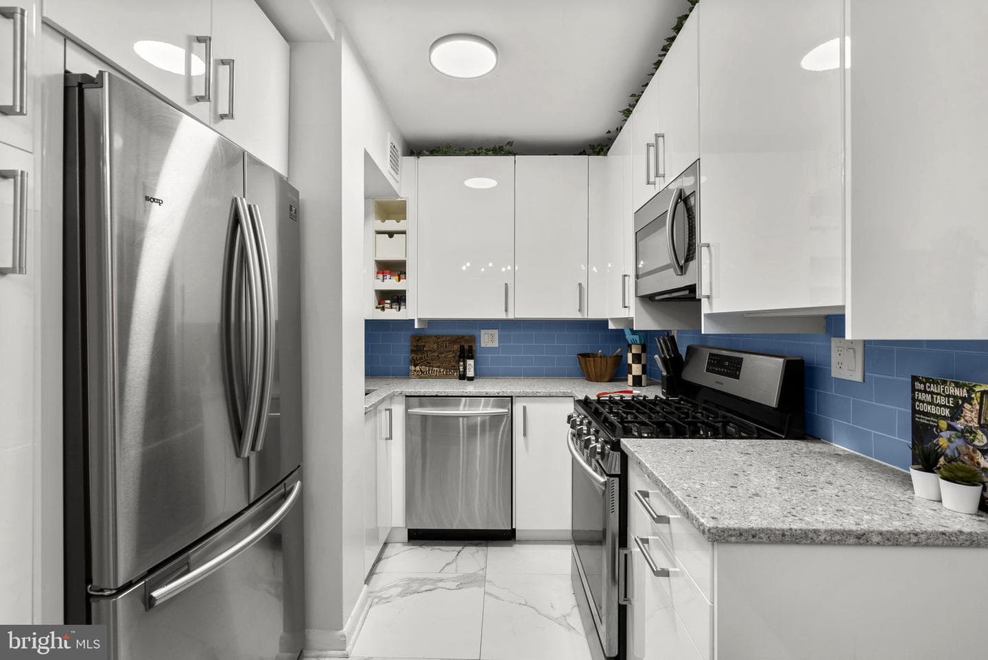 3900 Tunlaw Road NW #101 photo 12