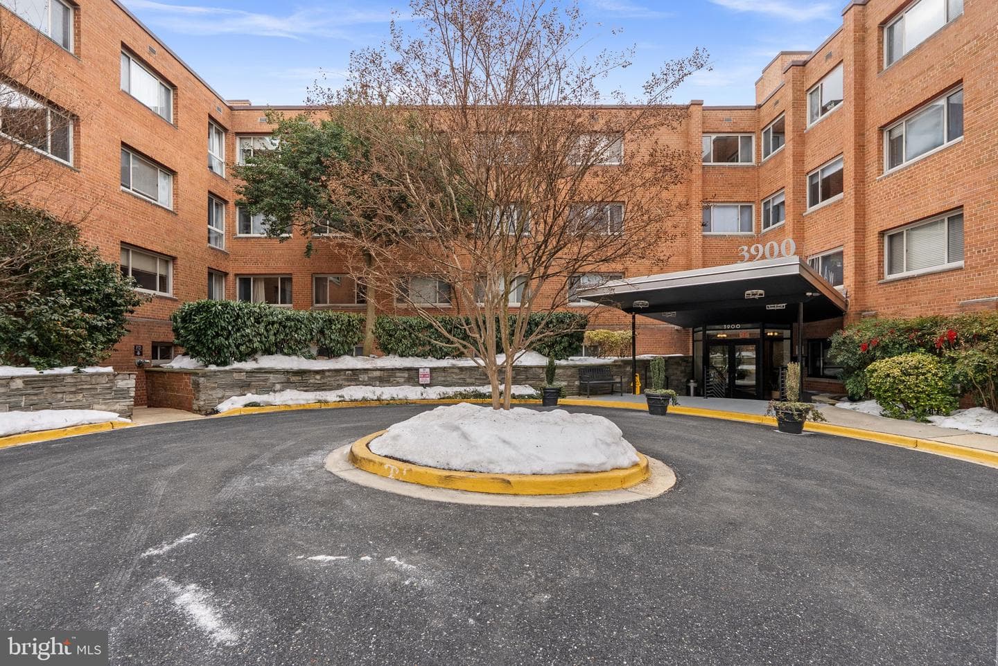 3900 Tunlaw Road NW #101 photo 3