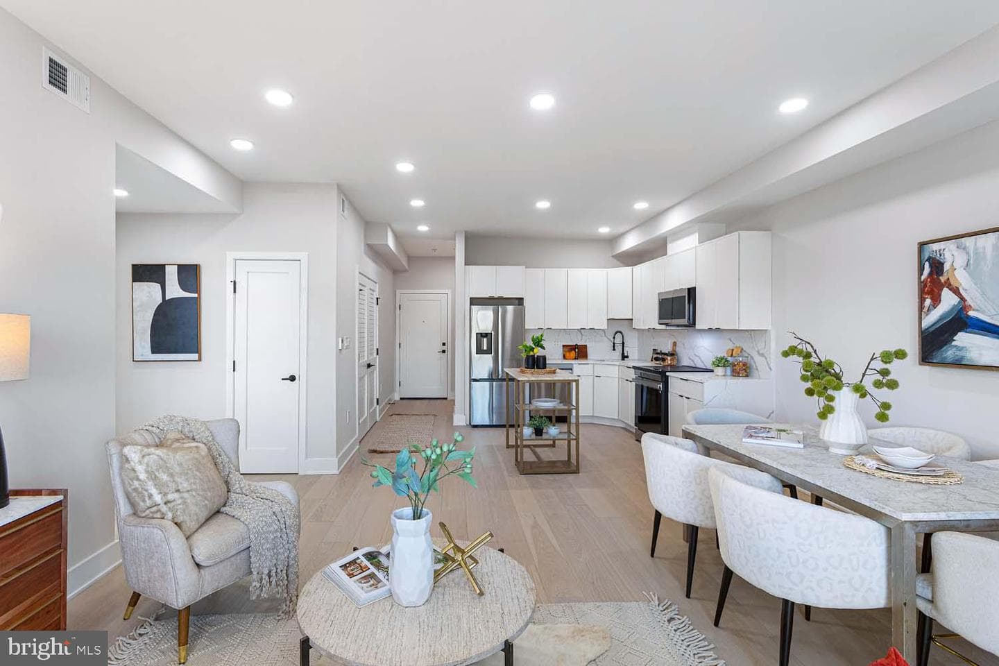 1516 East Capitol Street NE #l photo 9