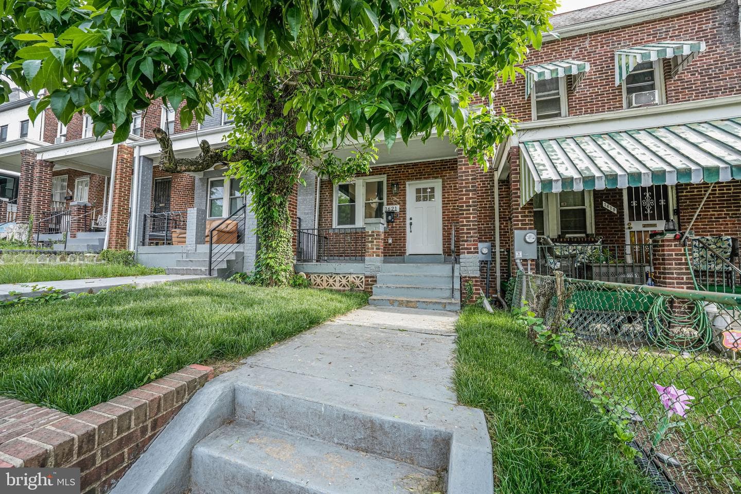 1621 Lyman Place NE photo 32