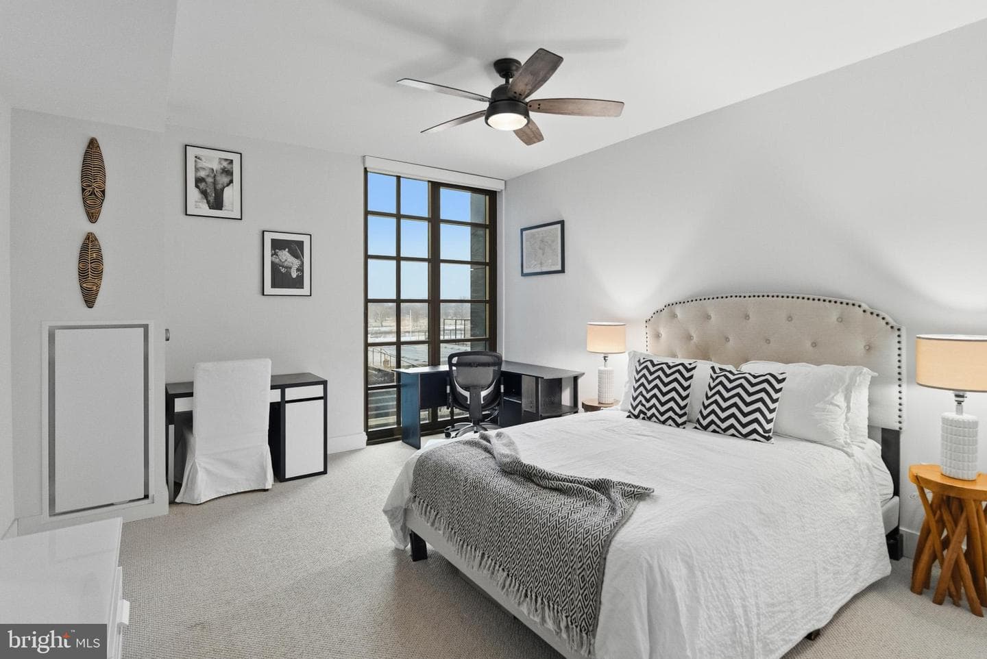 45 Sutton Square SW #403 photo 29