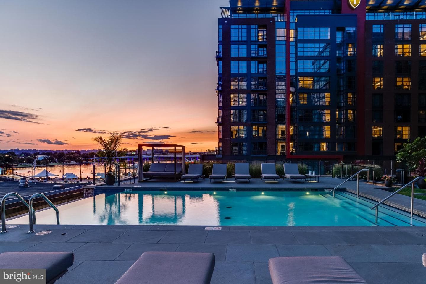 45 Sutton Square SW #403 photo 76