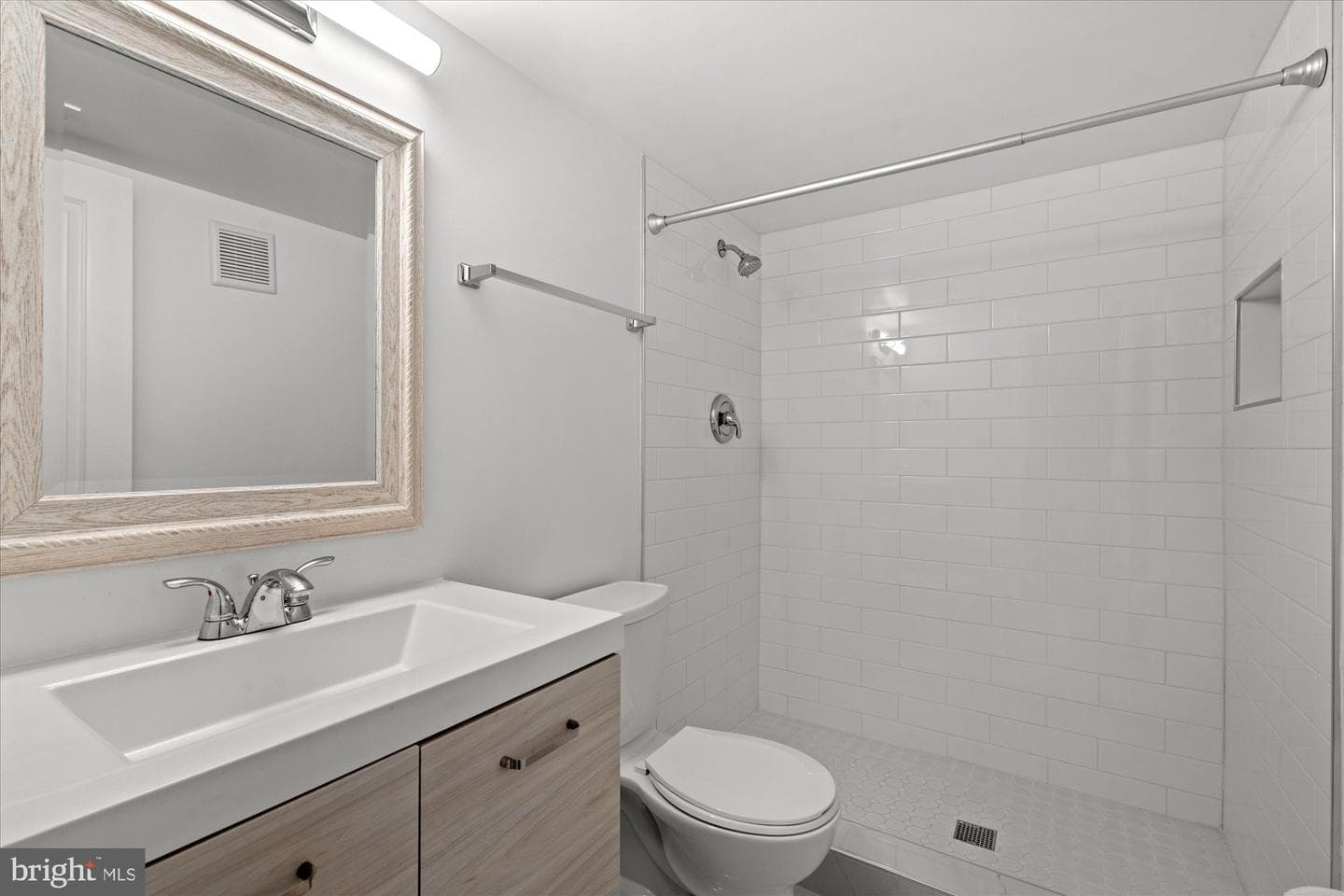 1252 Delafield Place NE photo 20