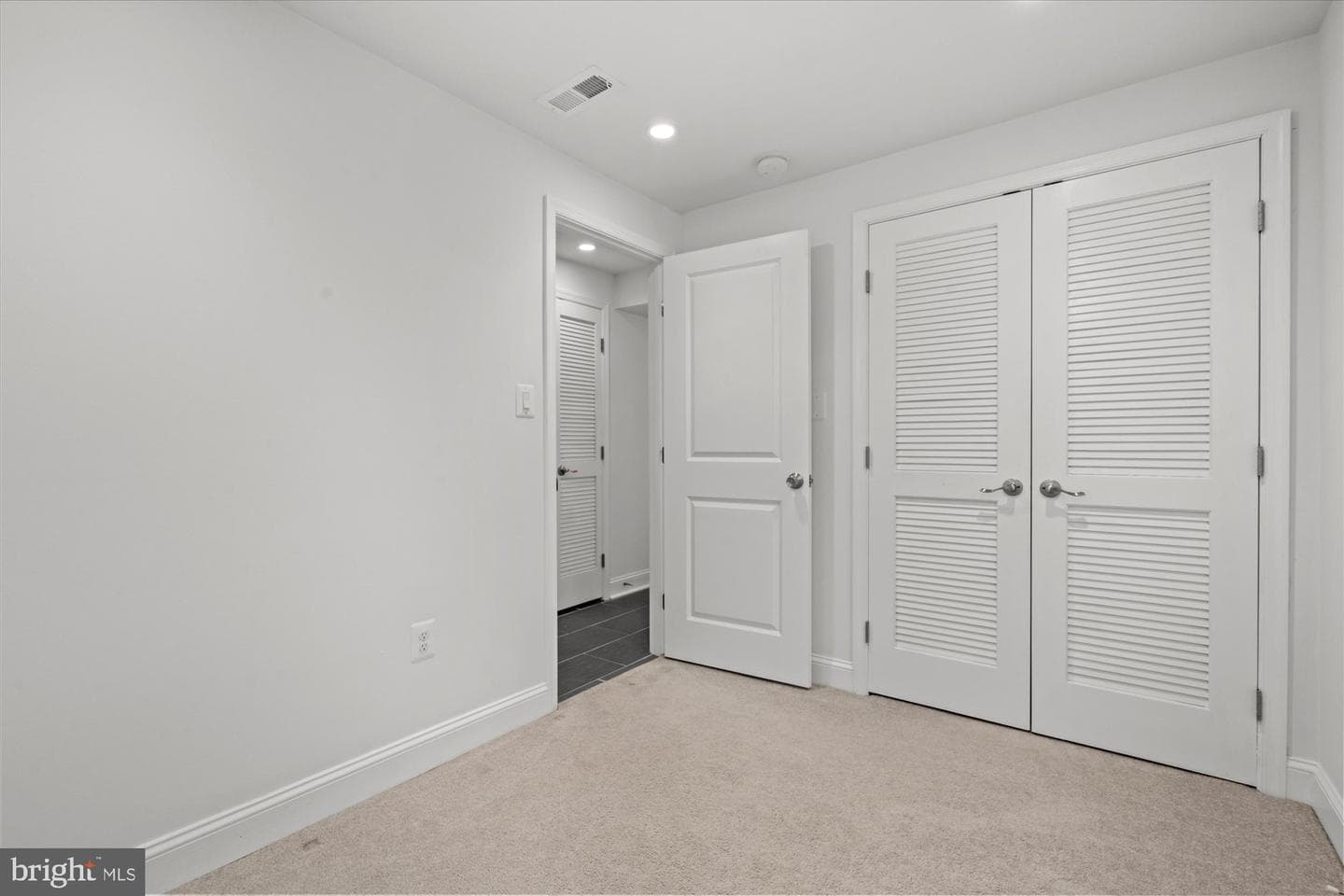 1252 Delafield Place NE photo 24