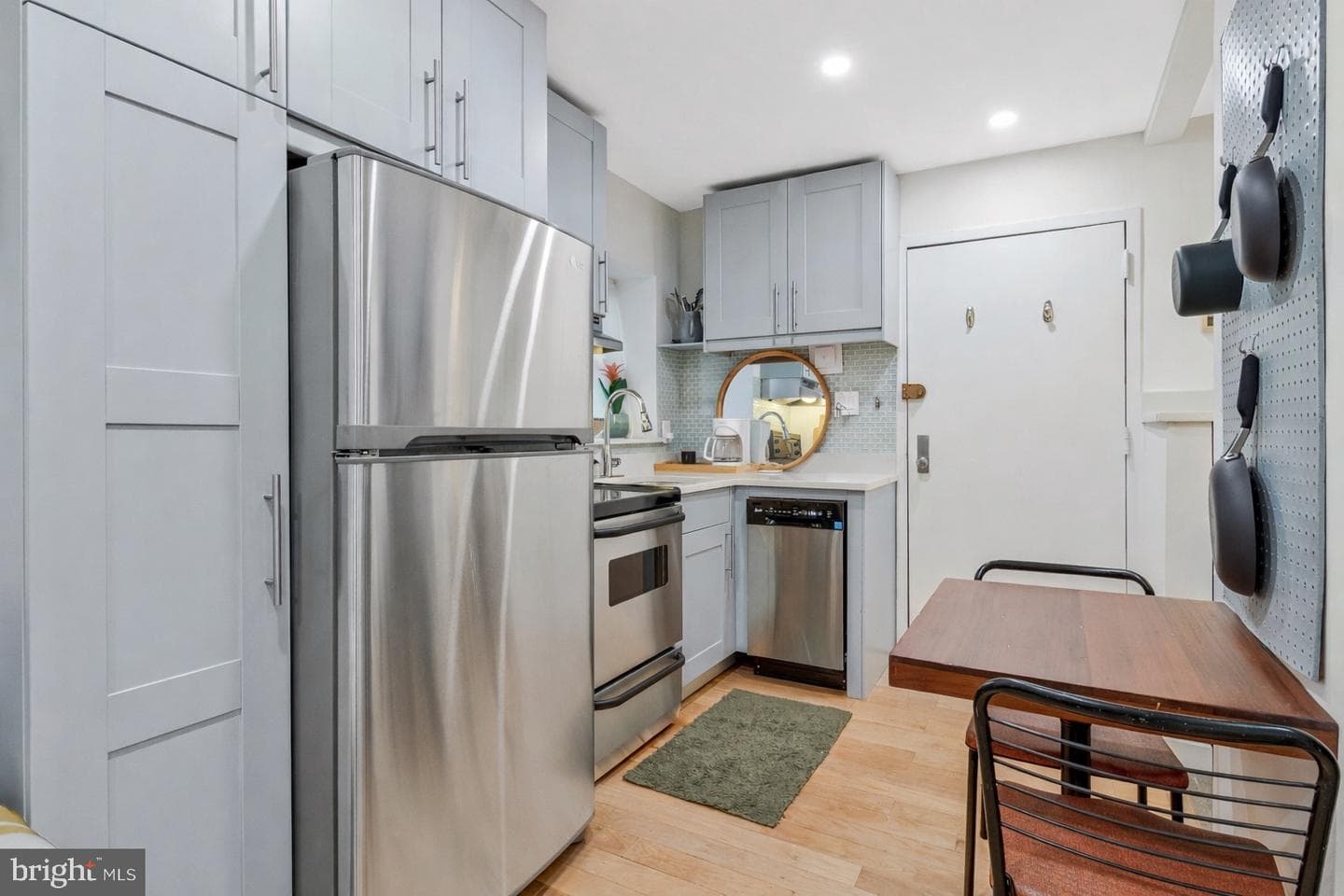 1900 15th Street NW #4 photo 2