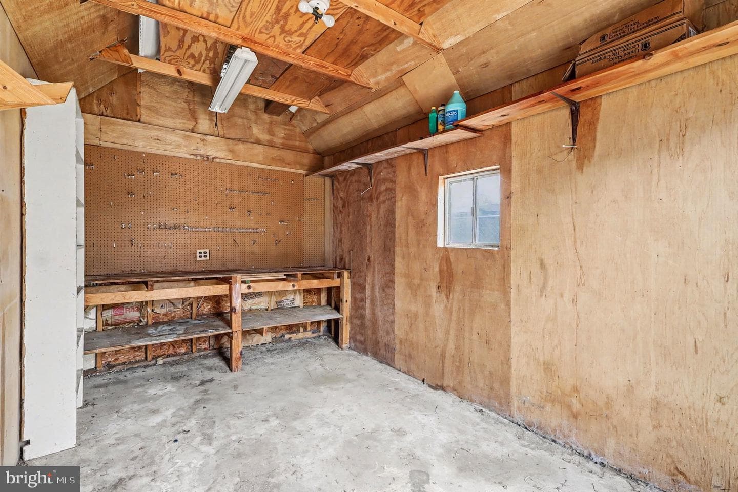 637 Hamilton Street NW photo 28