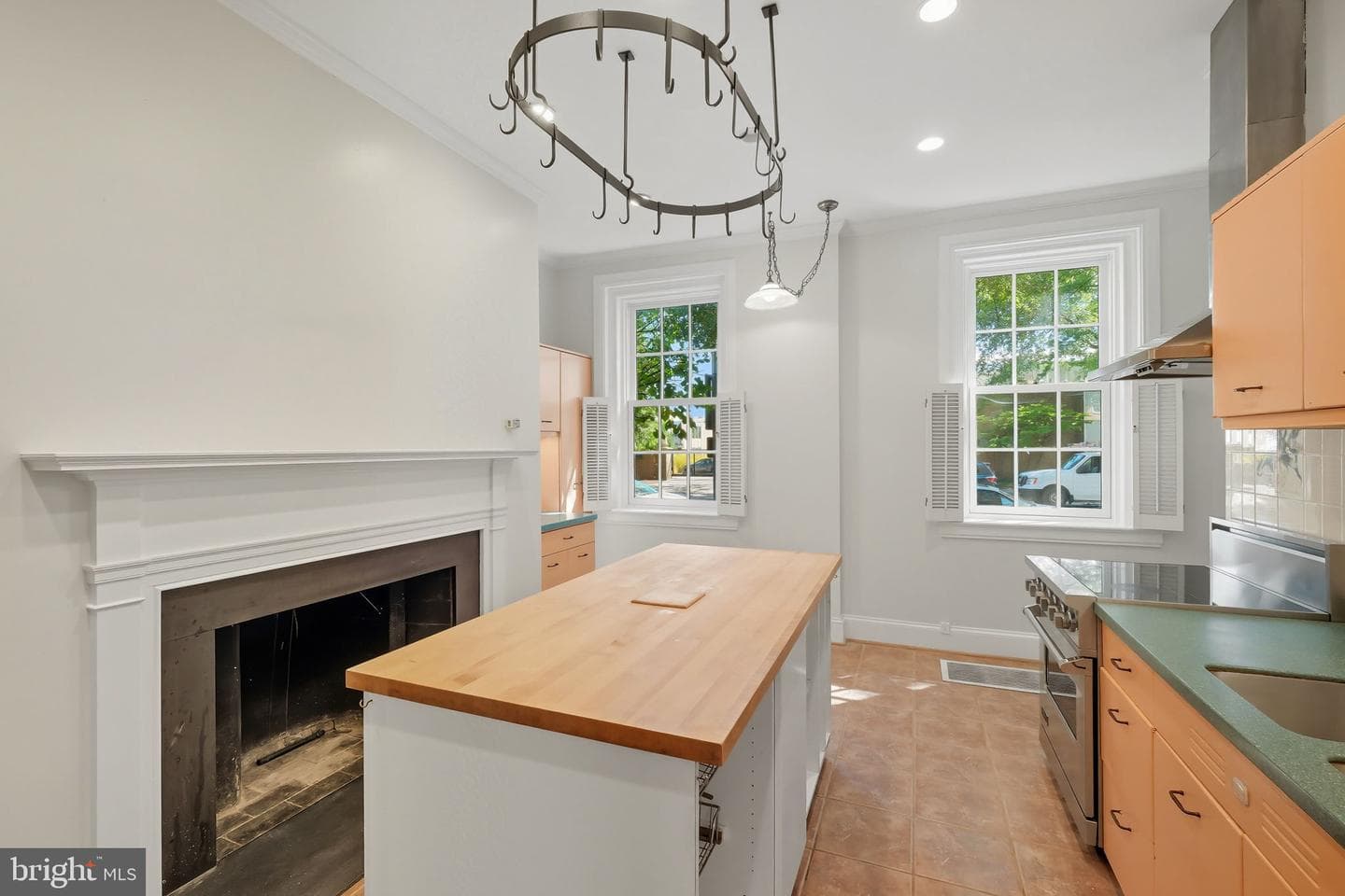 1317 4th Street SW photo 9