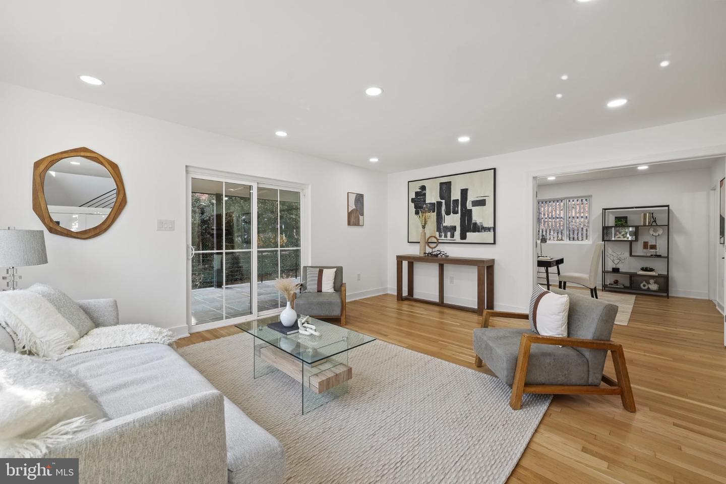 4248 NW Blagden Avenue NW photo 8