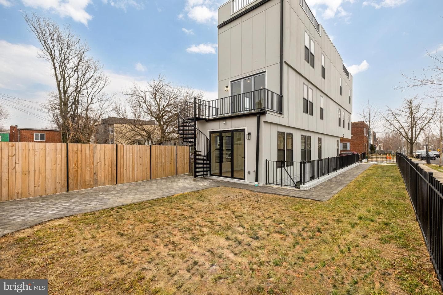 1516 Levis Street NE #1 photo 49