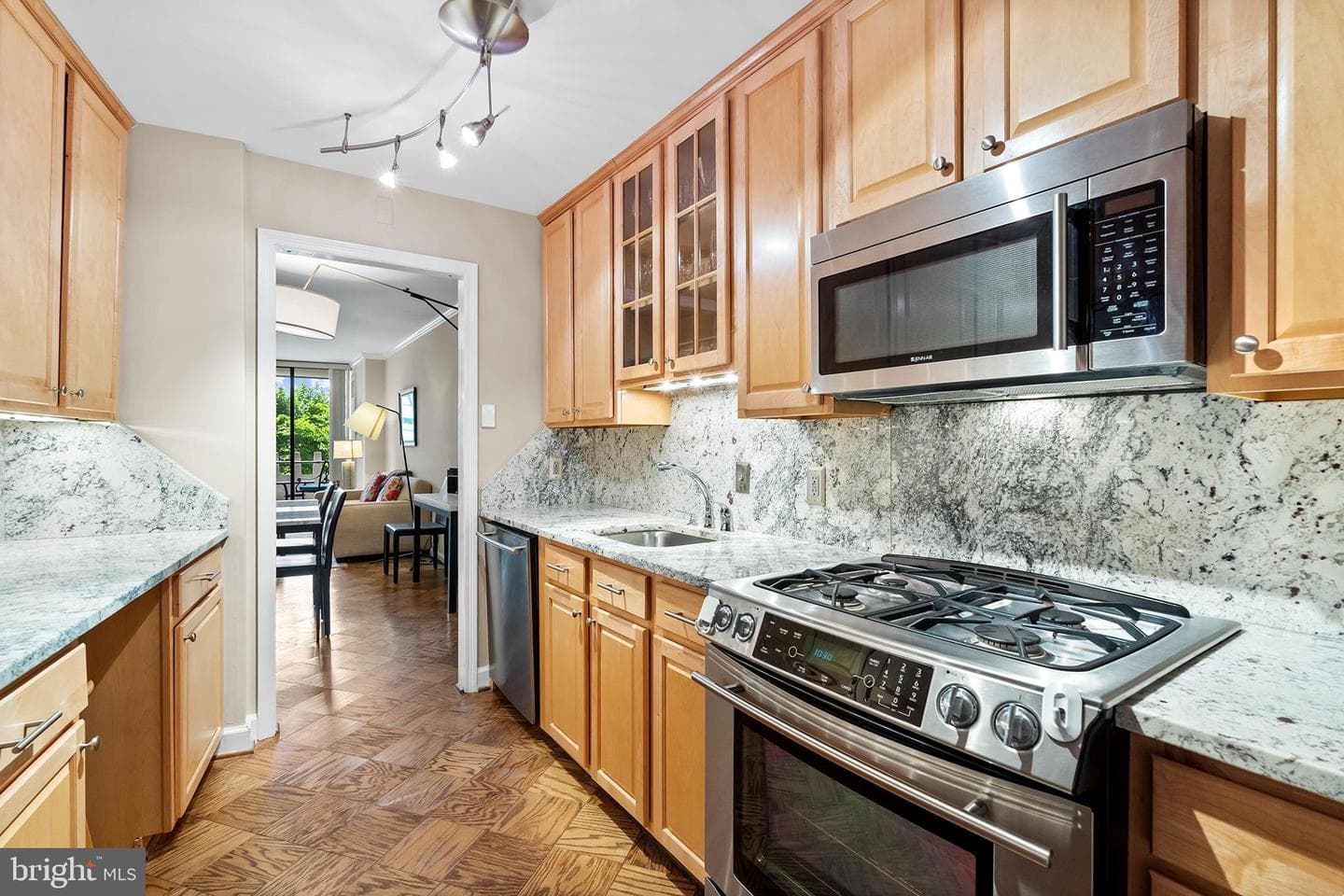 700 New Hampshire Avenue NW #320 photo 14