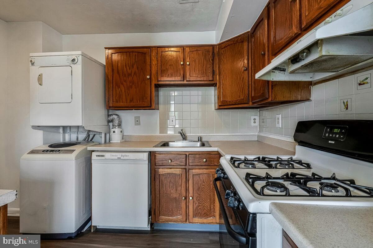 2139 Young Street SE #101 photo 6