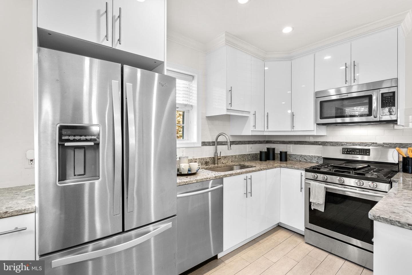 1201 Queen Street NE photo 11