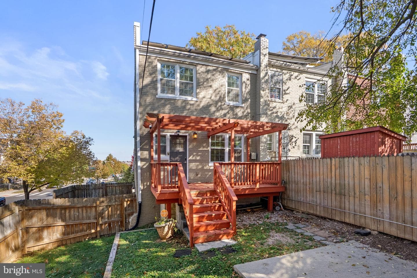1201 Queen Street NE photo 25