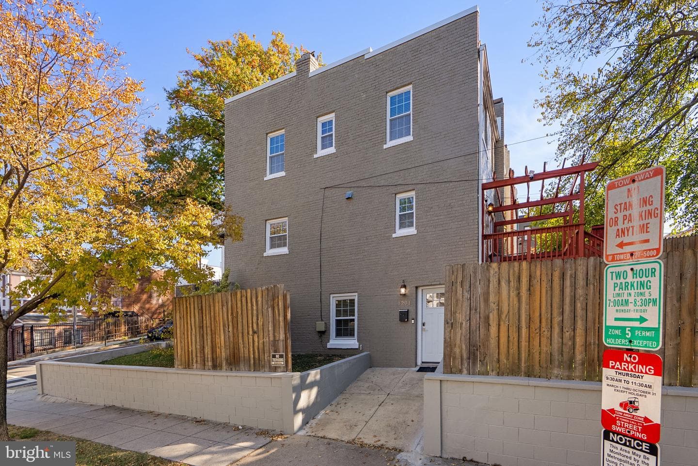 1201 Queen Street NE photo 29