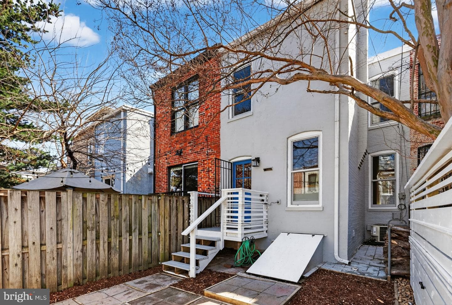 654 Acker Place NE photo 29