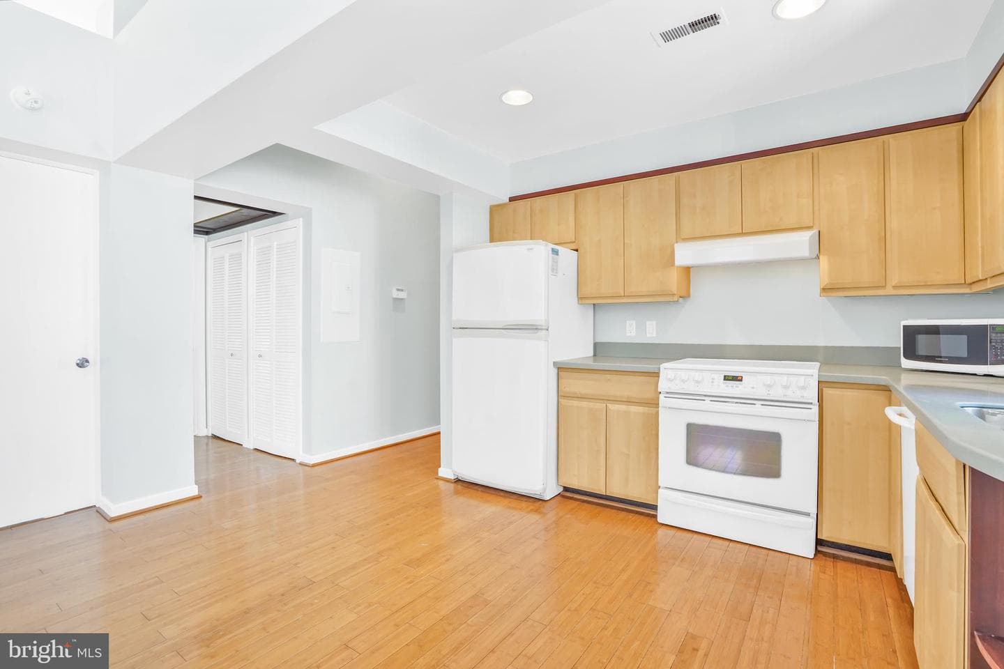 2114 N Street NW #46 photo 6