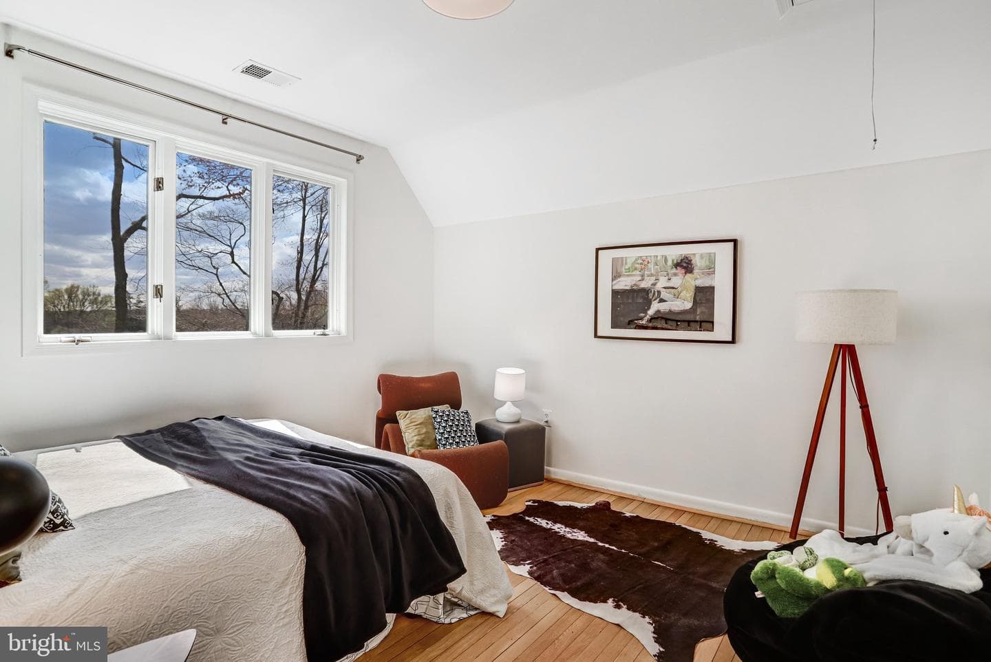 5045 Cathedral Avenue NW photo 30