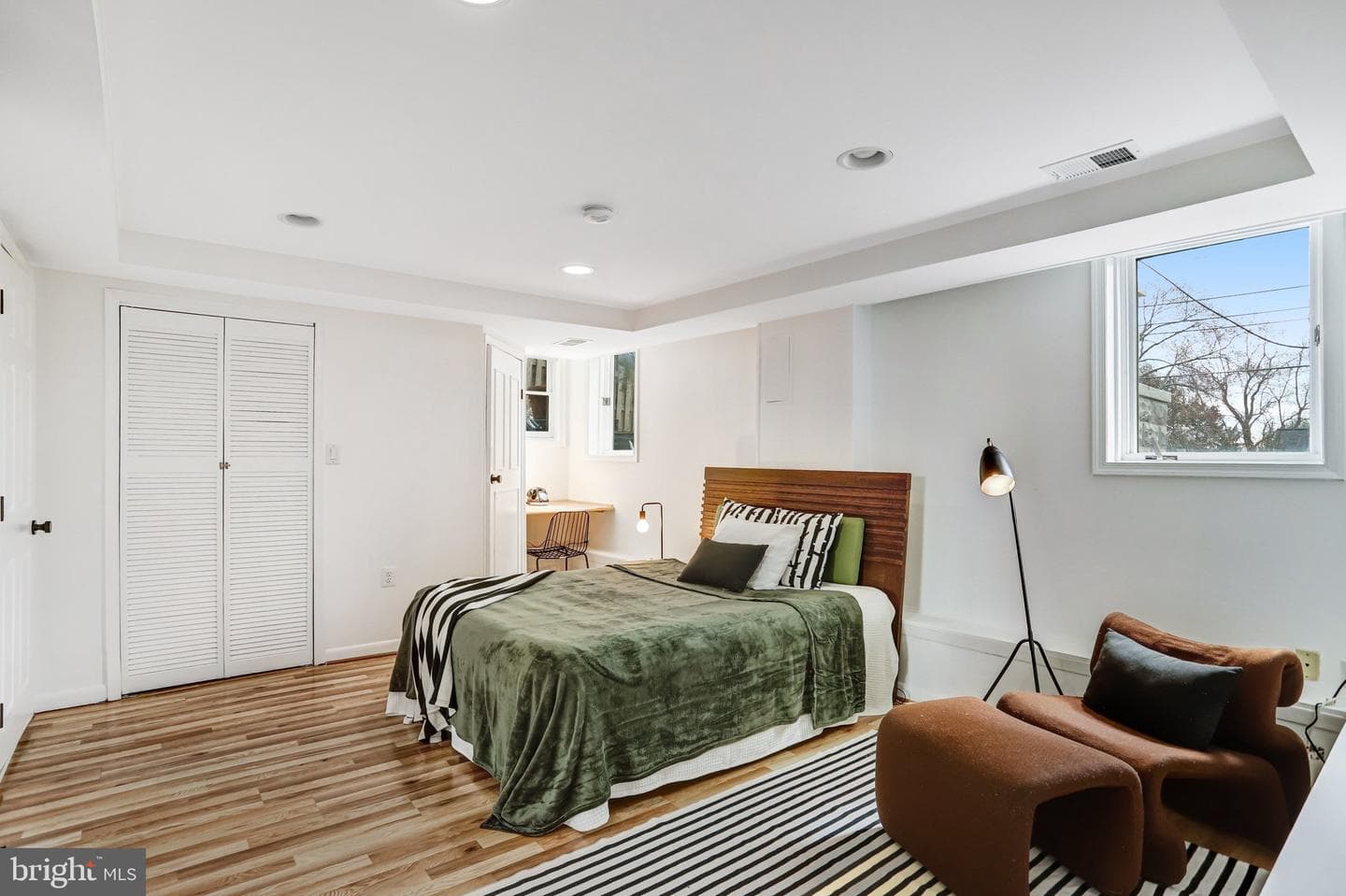 5045 Cathedral Avenue NW photo 41