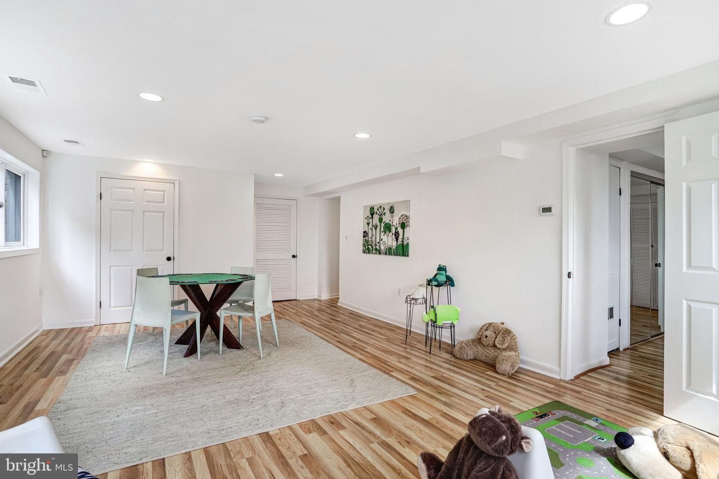 5045 Cathedral Avenue NW photo 46