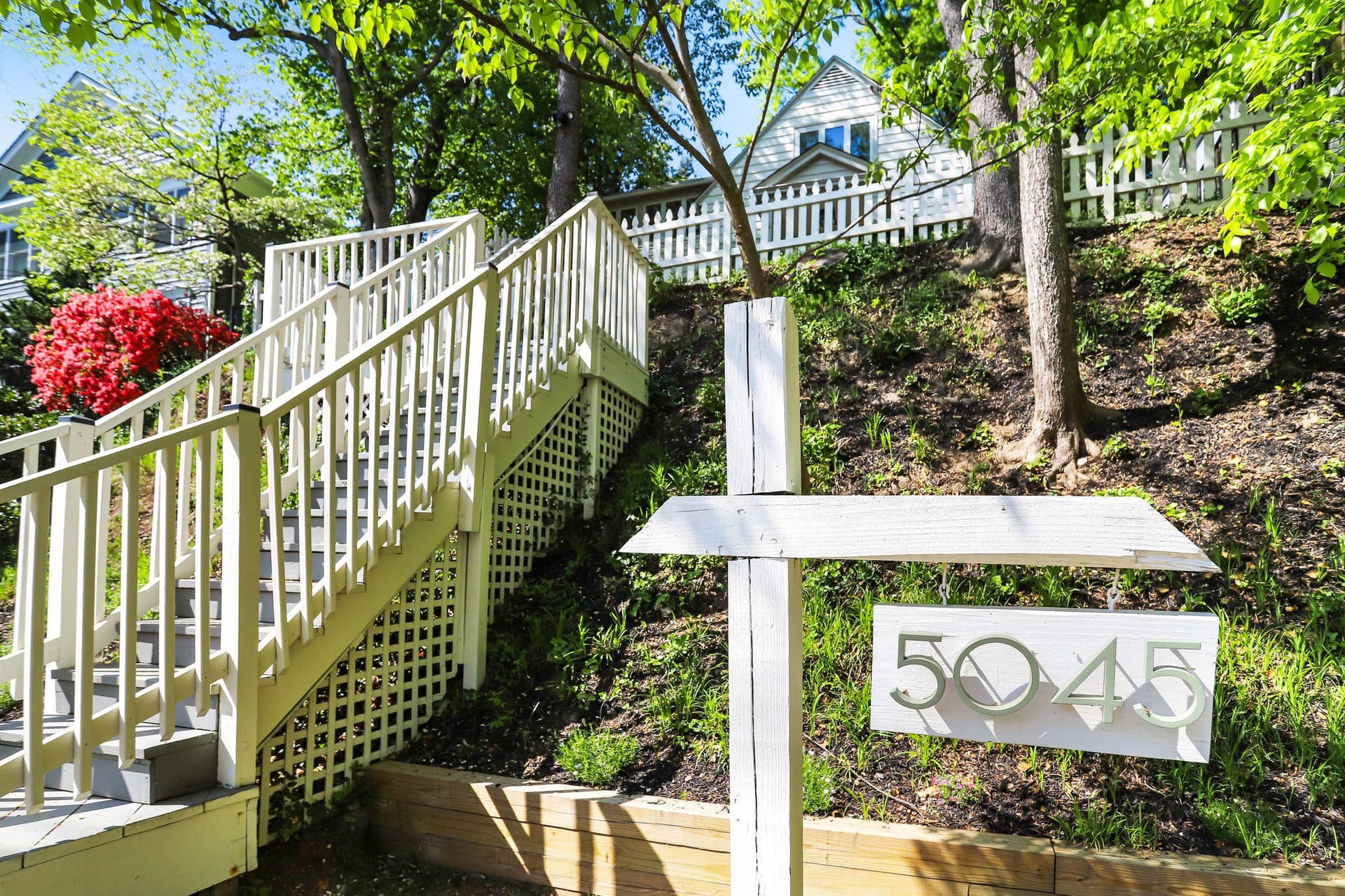 5045 Cathedral Avenue NW photo 52