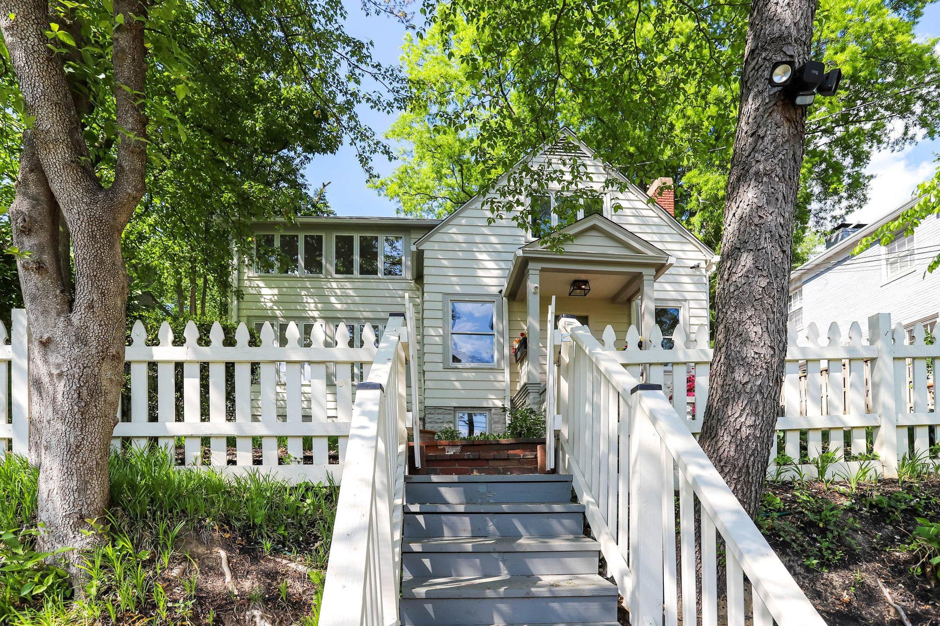 5045 Cathedral Avenue NW photo 53