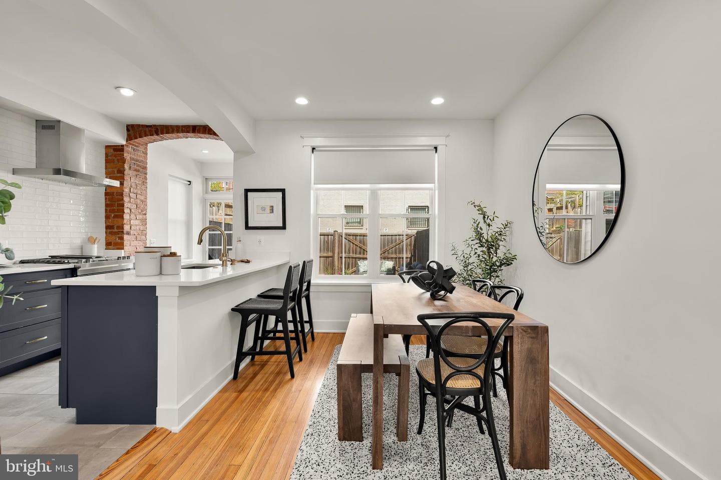 409 Columbia Road NW photo 9
