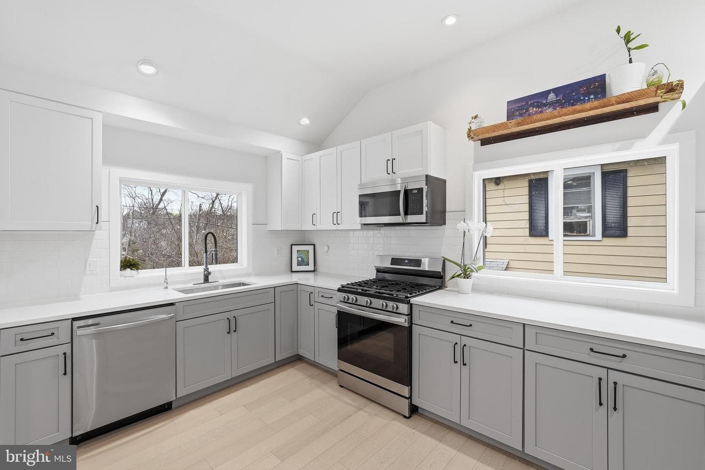 2211 Franklin Street NE photo 17