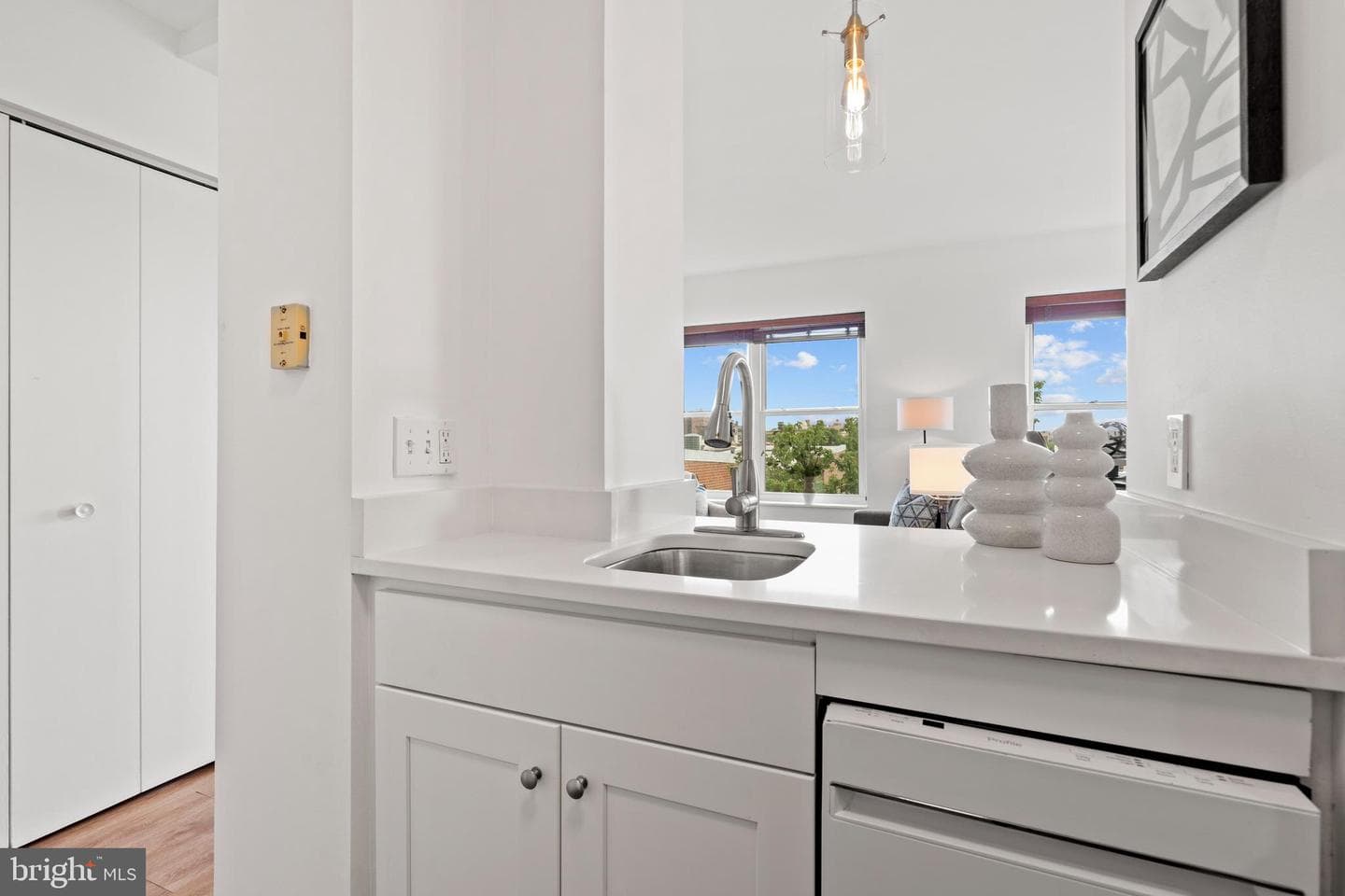 1736 Willard Street NW #506 photo 6