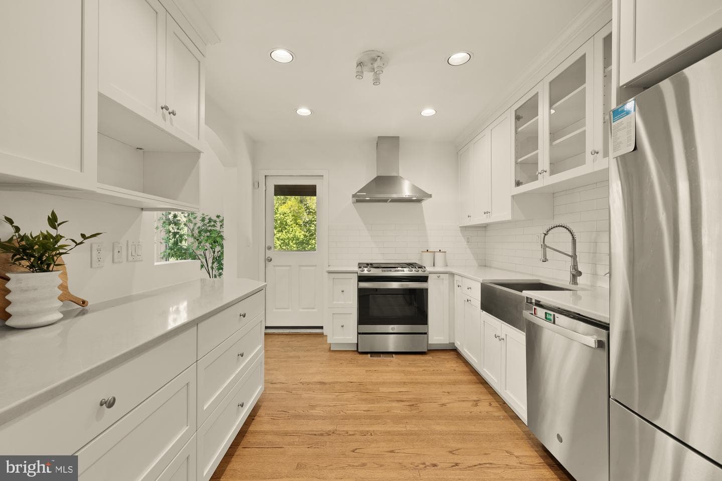 2025 Trumbull Terrace NW photo 12