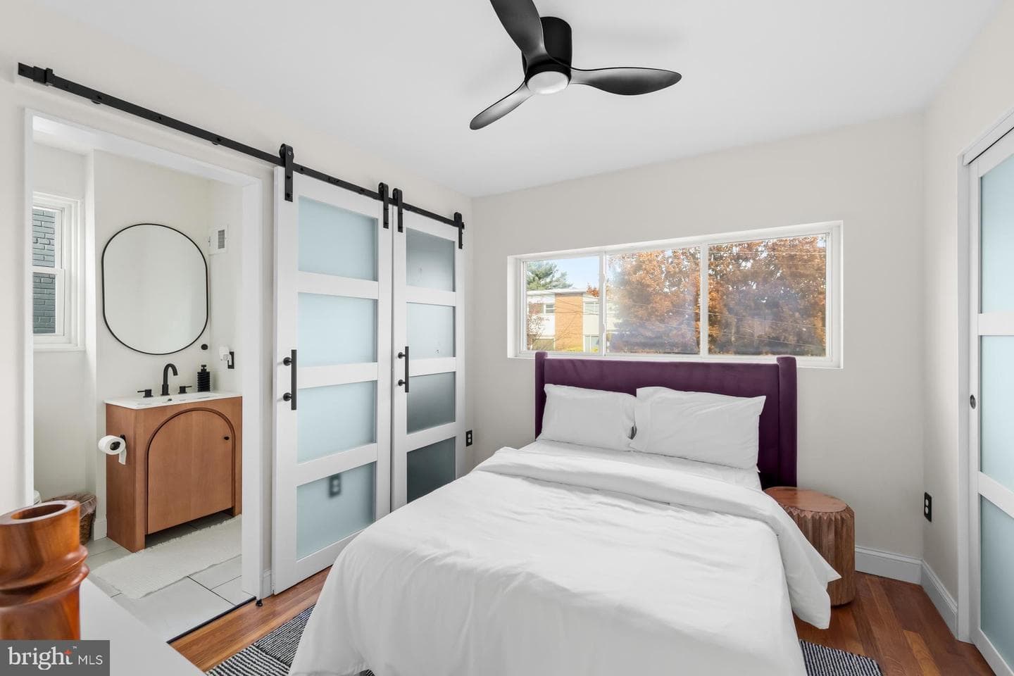 125 Urell Place NE photo 5