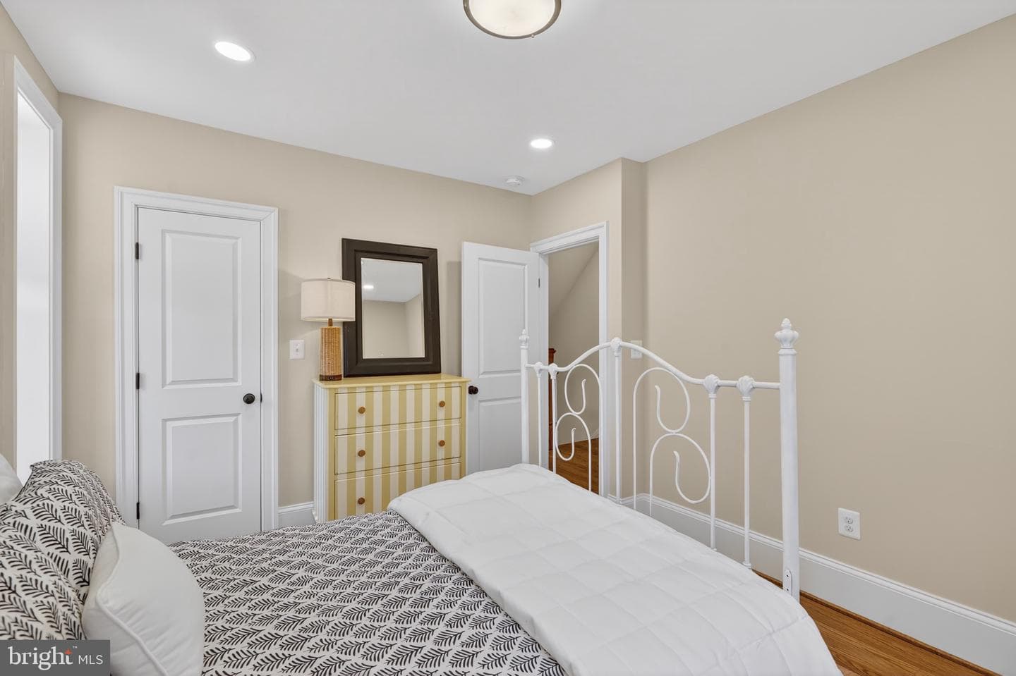 915 Hamilton Street NW photo 24