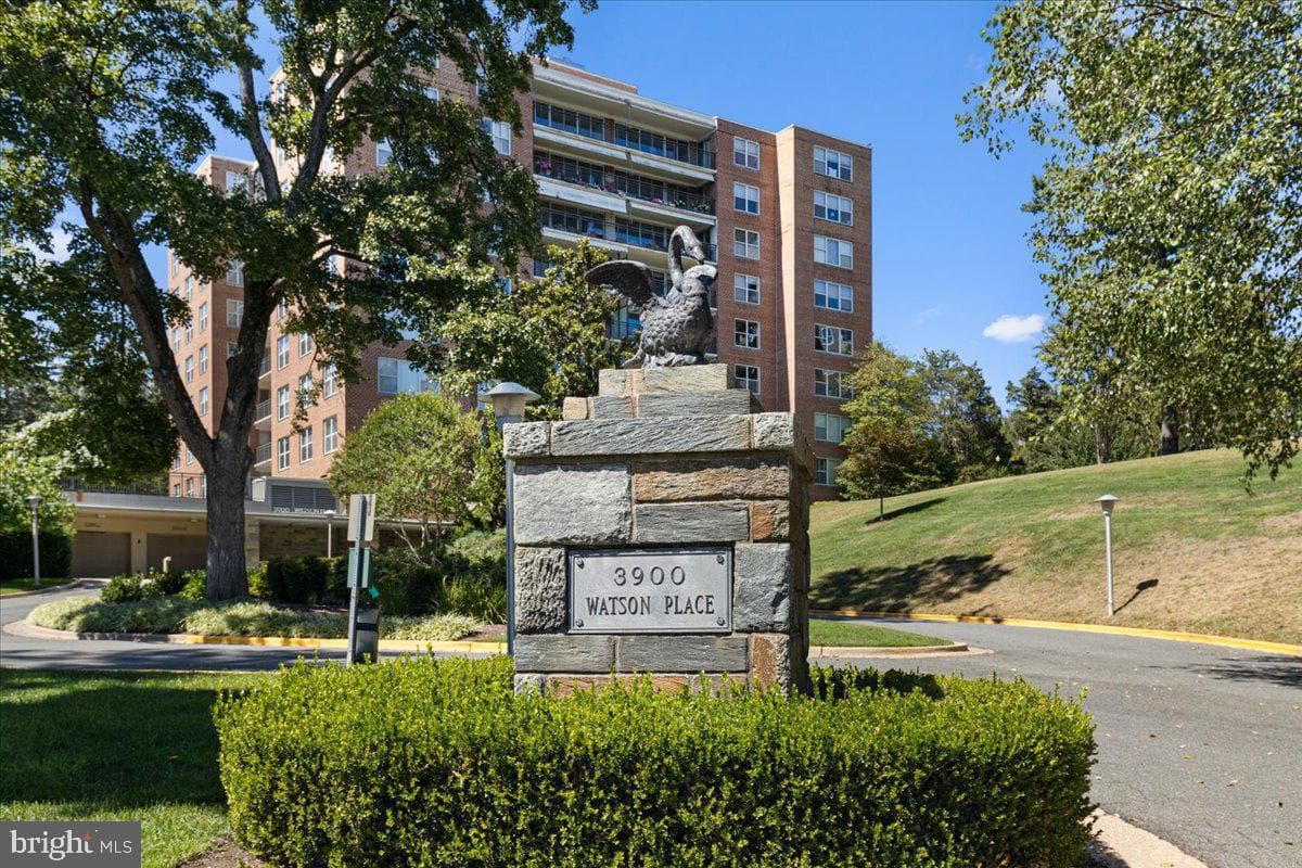 3900 Watson Place NW #a- 8e