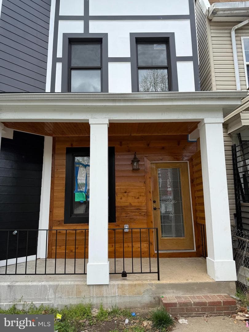 1600 Montello Avenue NE photo 3