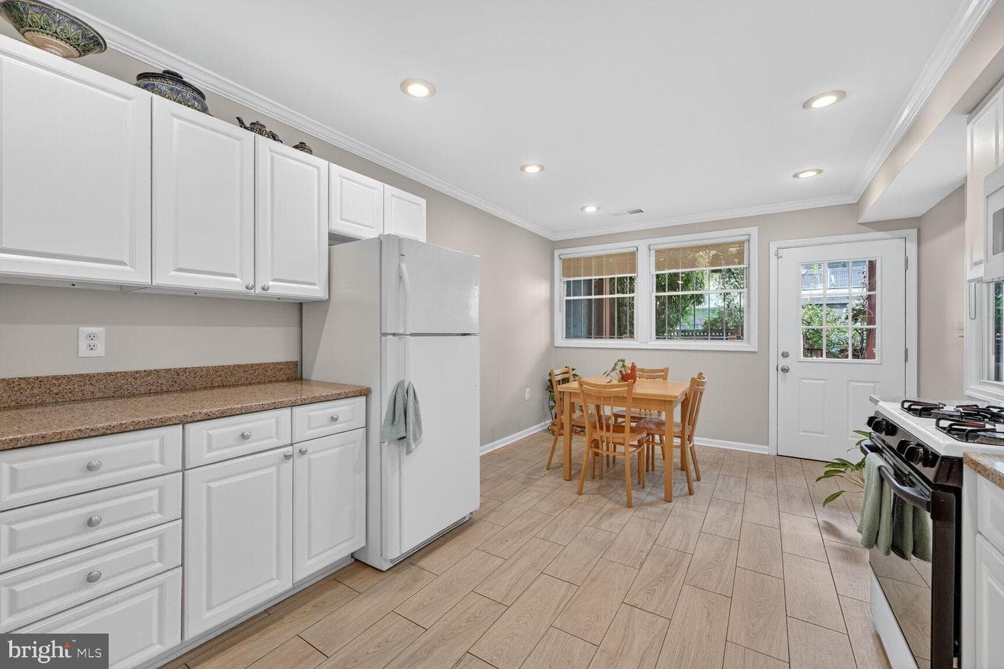 2261 12th Street NW photo 11
