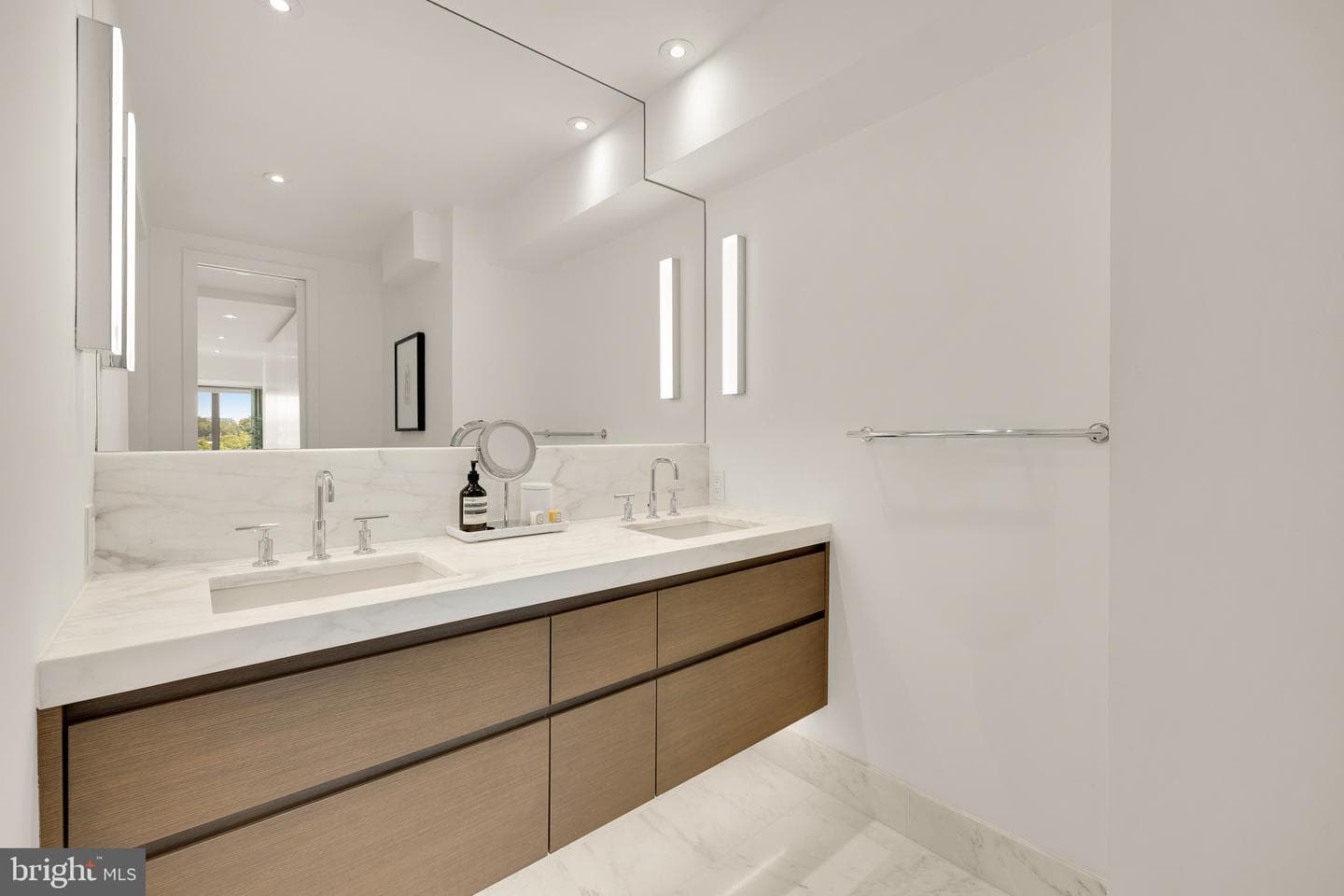 2501 M Street NW #704 photo 23