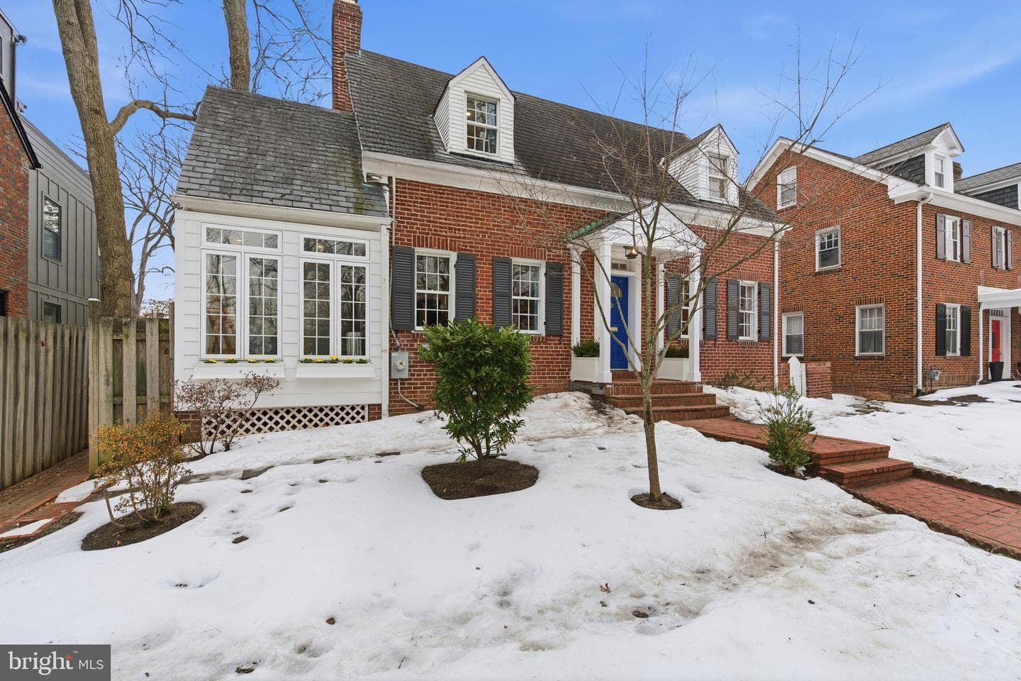 416 Whittier Street NW photo 1