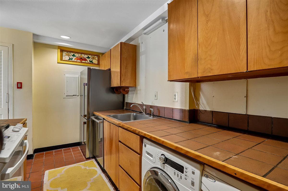 2038 18th Street NW #101 photo 29