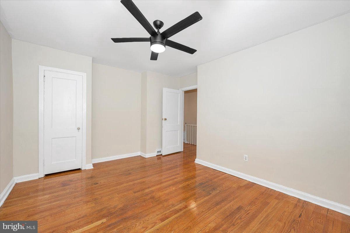 3446 Dix Street NE photo 21