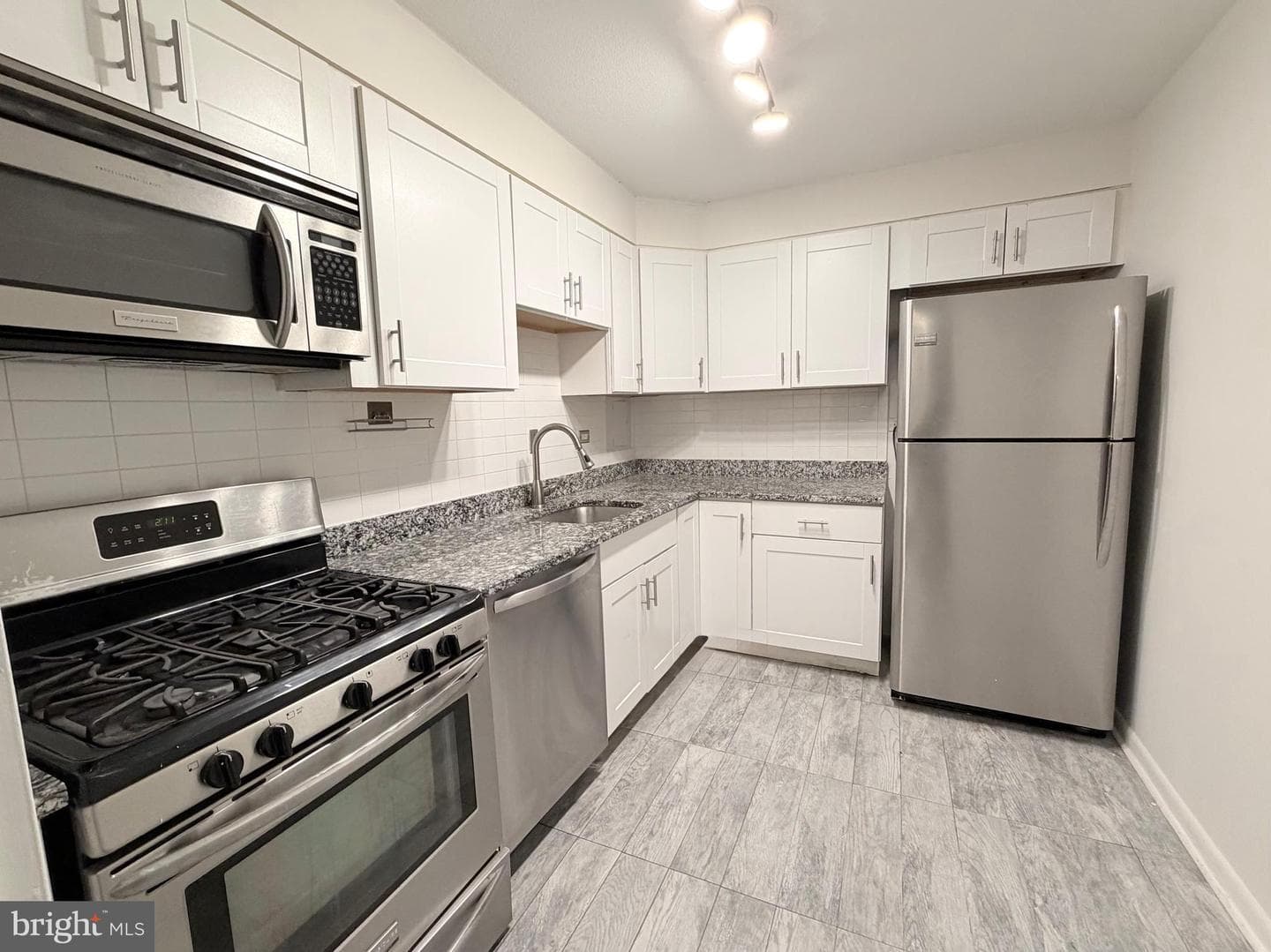 700 7th Street SW #406 photo 19