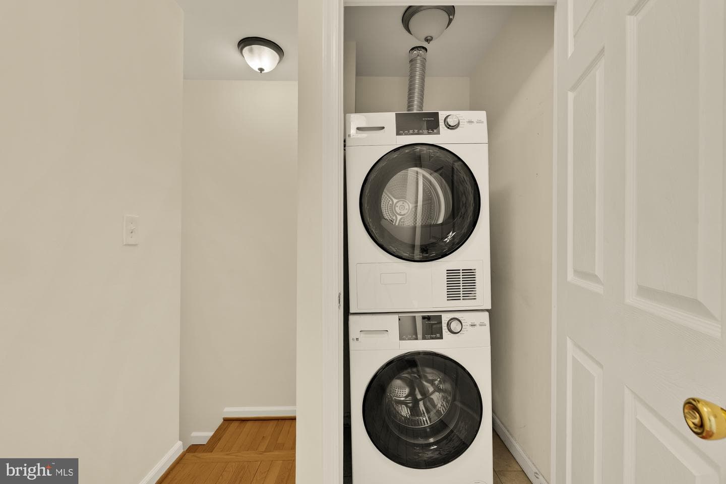 909 8th Street NE photo 18