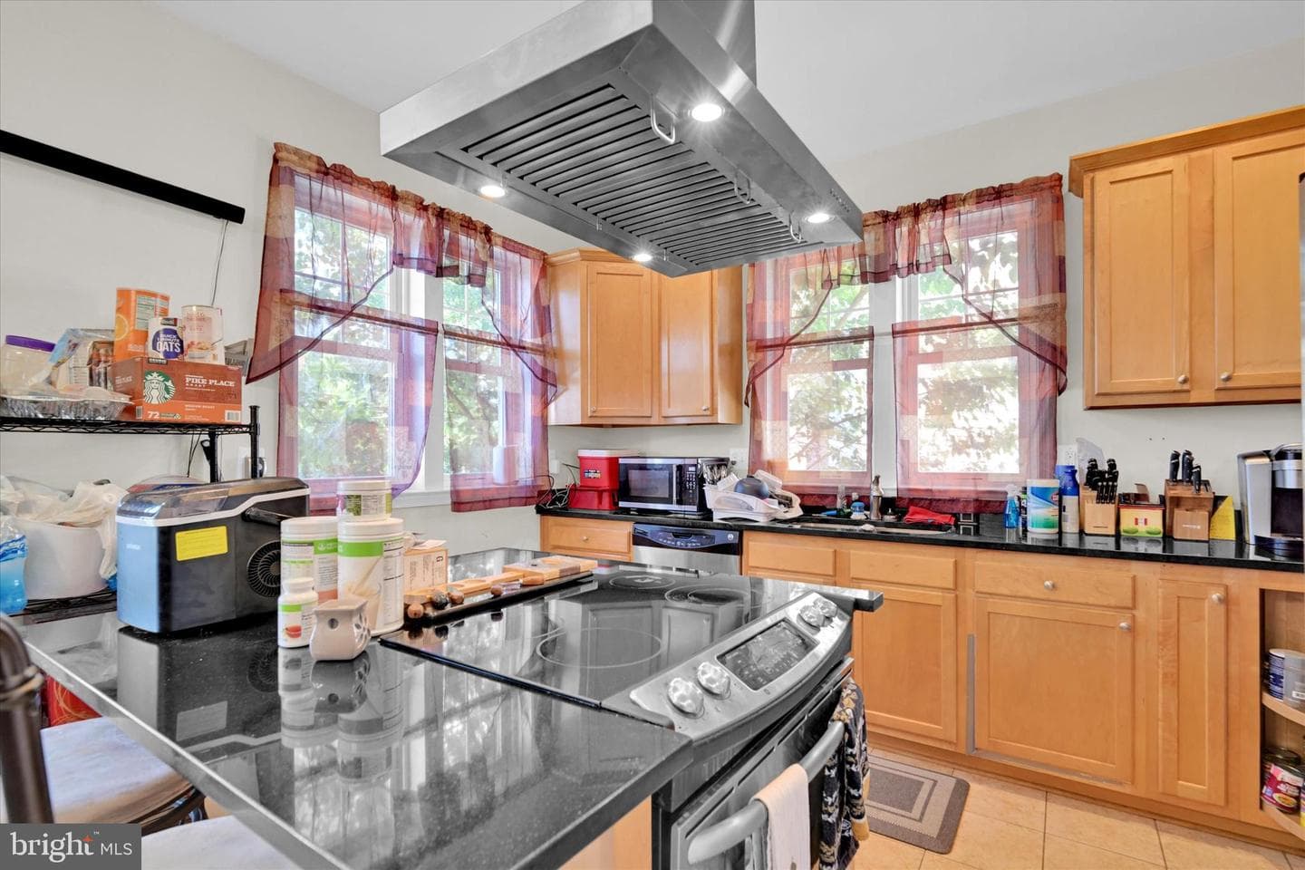 2380 Elvans Road SE photo 11