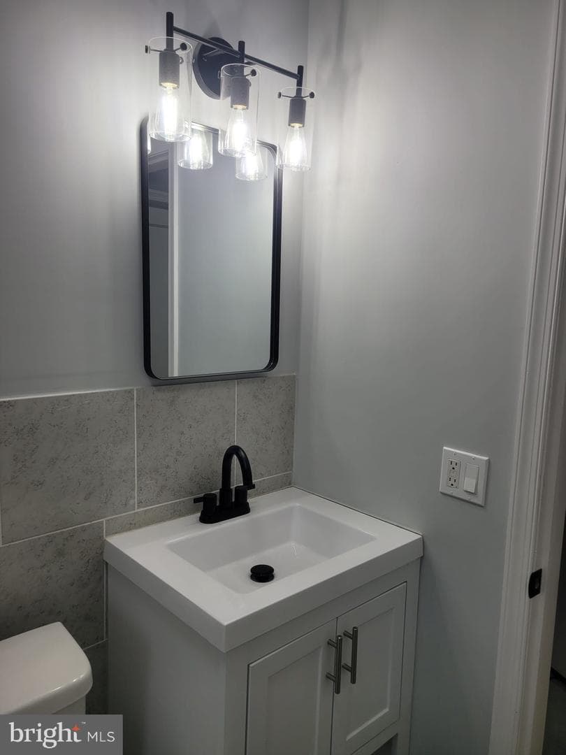 220 33rd Street NE photo 8