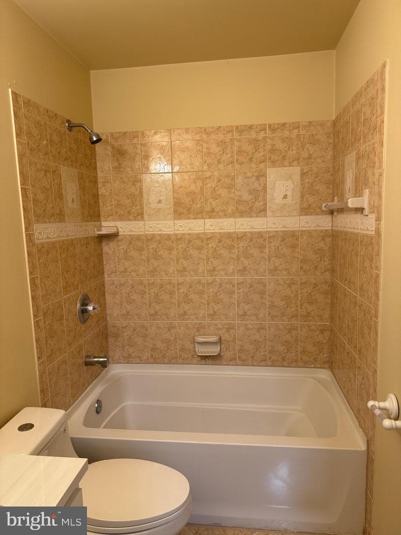 1126 Barnaby Terrace SE photo 62