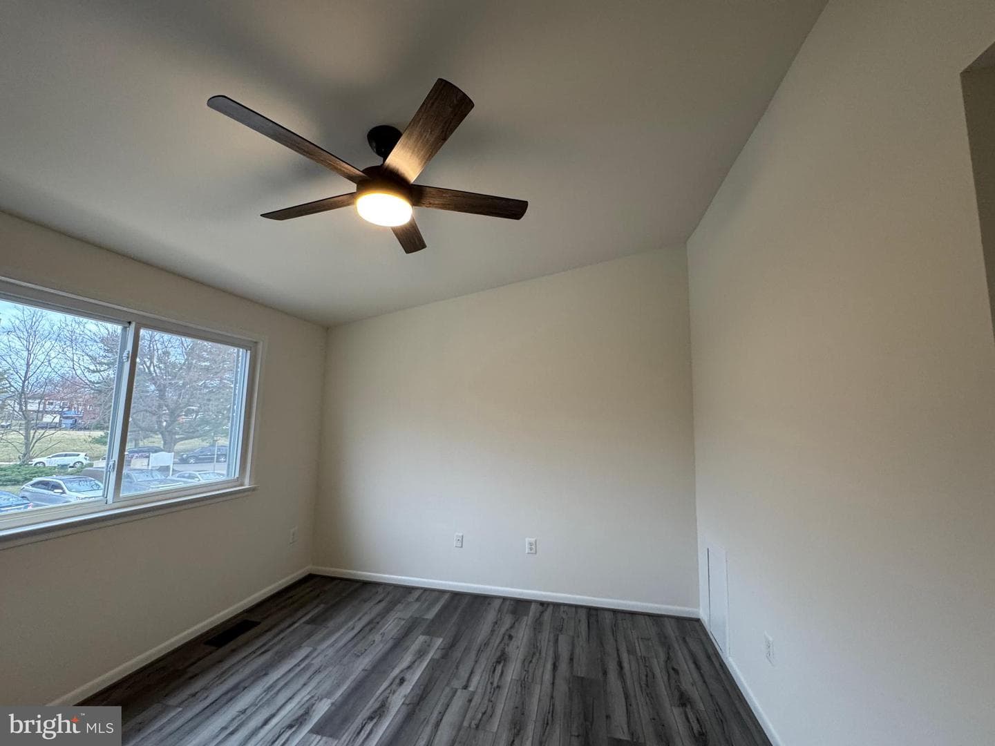 1126 Barnaby Terrace SE photo 70