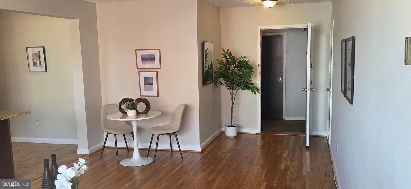 305 C Street NE #202 photo 12