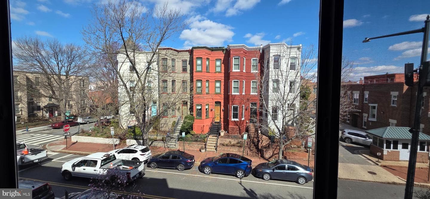 305 C Street NE #202 photo 24
